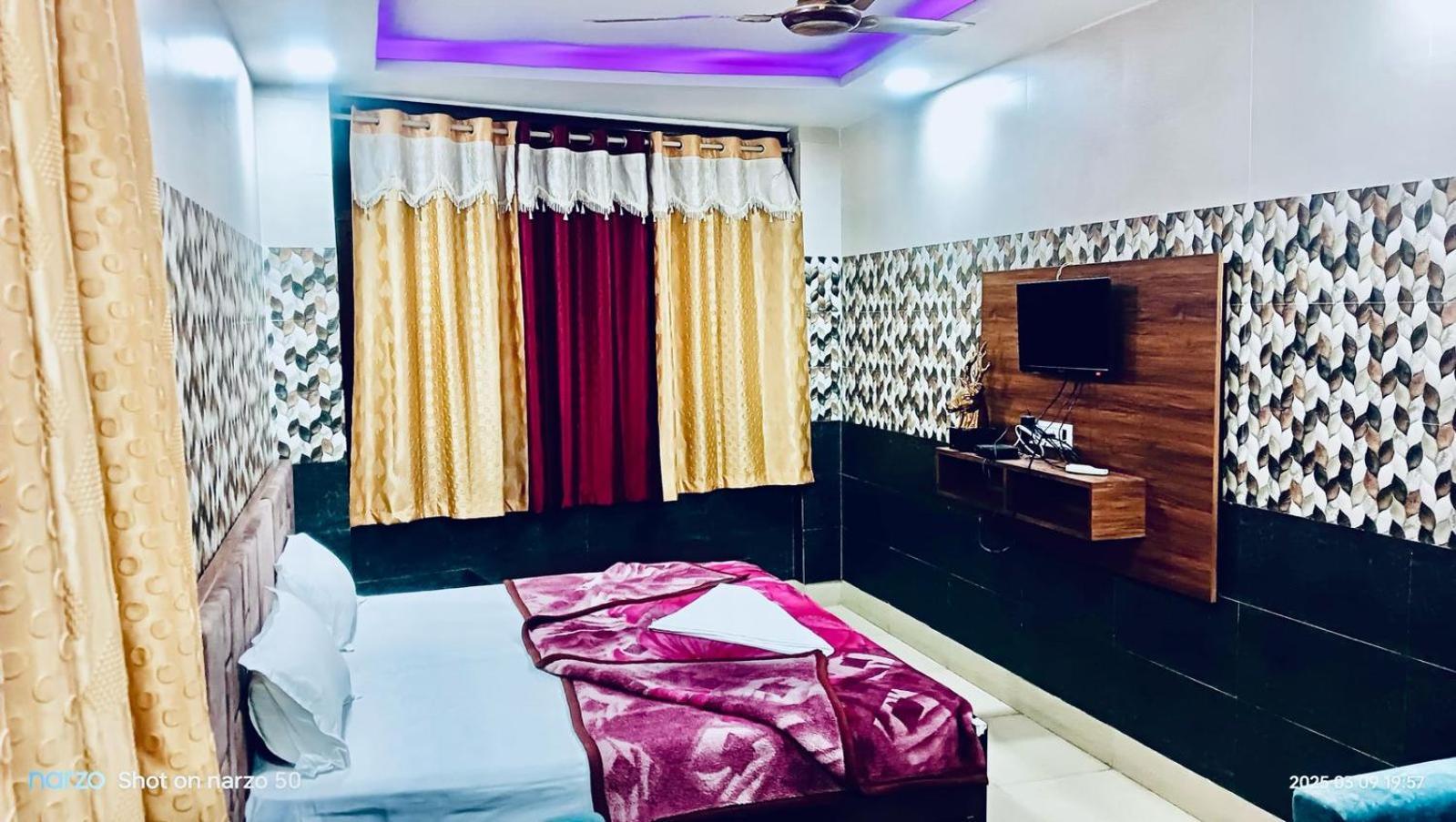 Hotel Vishal Palace Unnao Exterior photo